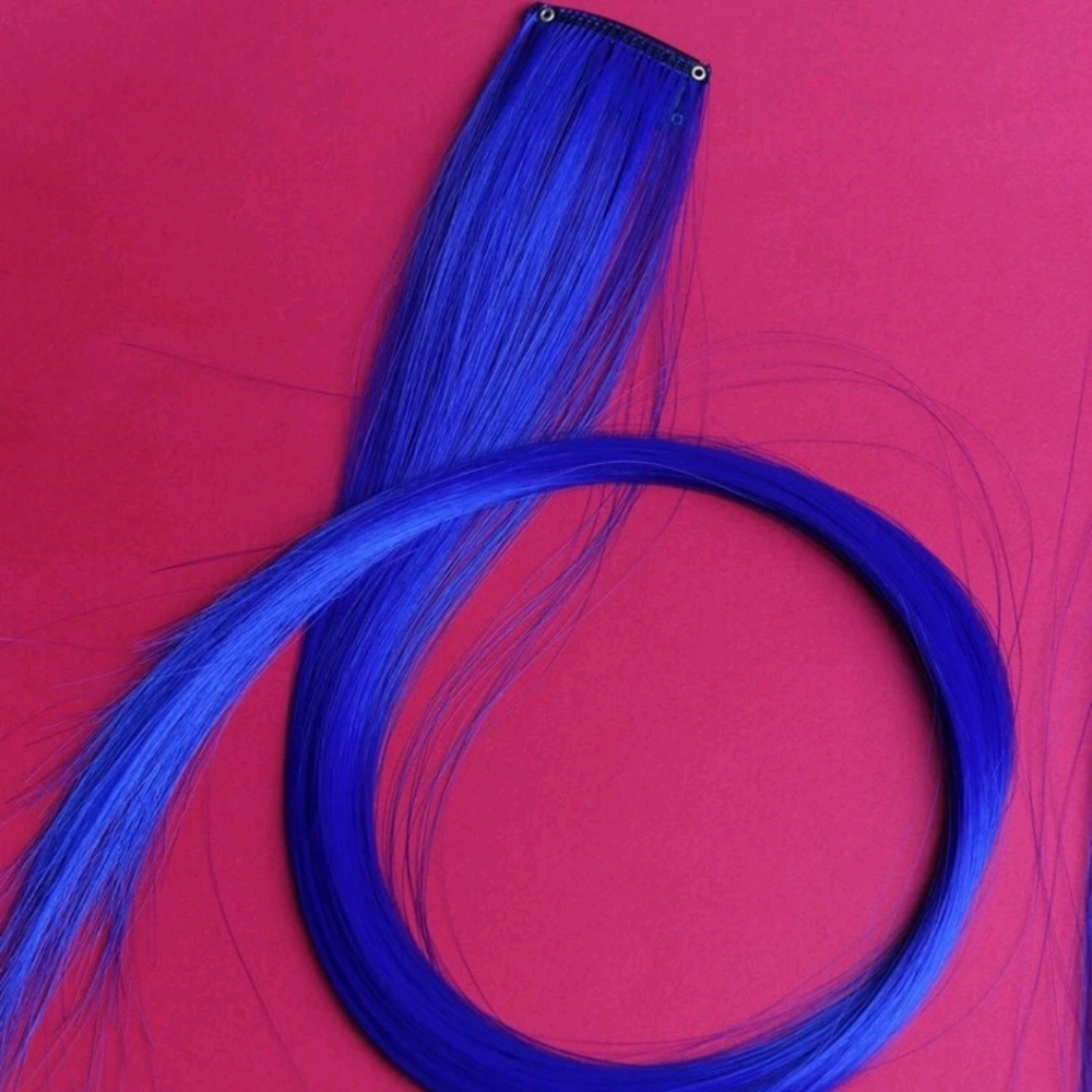 1 Clip On Hair Extension Blue